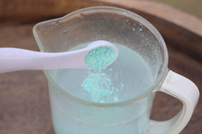 Zボルドーを水に入れる